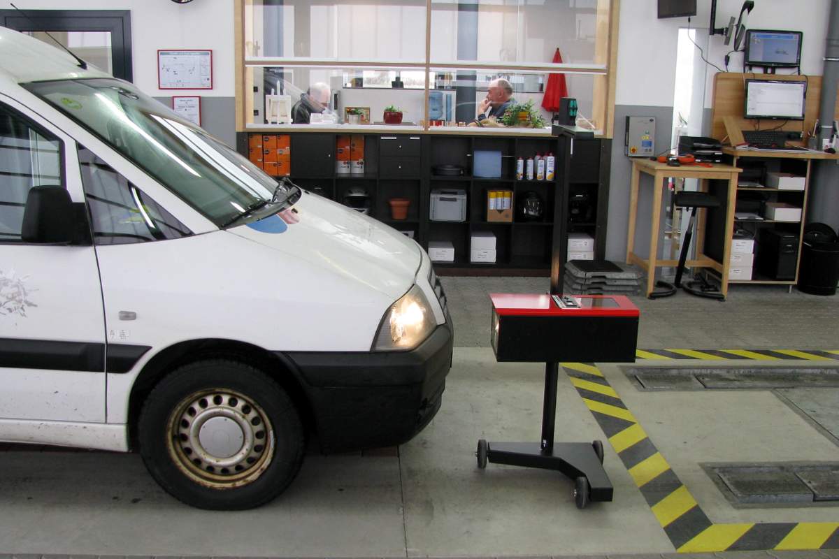 Capitol Collision Digital headlight Capitol Collision Certified Auto